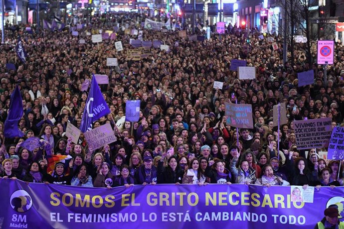 Archivo - Miles de mujeres durante una manifestación convocada por la Comisión 8M, por el 8M, Día Internacional de la Mujer, a 8 de marzo de marzo de 2023, en Madrid (España). 