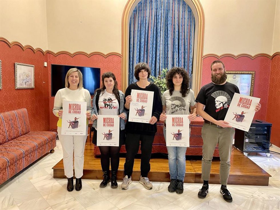 El teatro Félix Petite de Vitoria-Gasteiz acoge este viernes la obra 'Mierda de ciudad' de Olatz Gorrotxategi