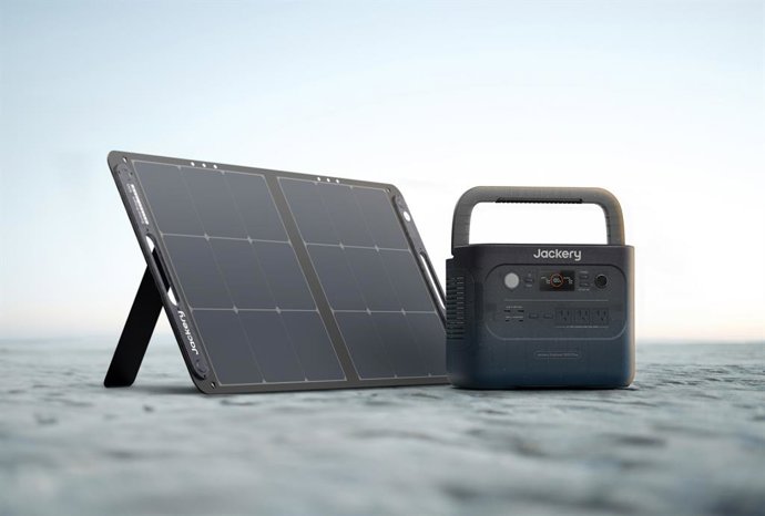 Jackery Solar Generator Galaxy 1000 Plus made from PCR plastic