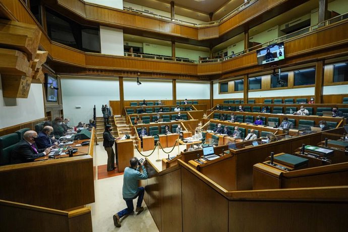 Archivo - El Parlamento Vasco 