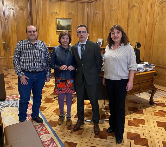 El Sector de Enseñanza de UGT Servicios Públicos, mantiene una reunión con el subsecretario del Ministerio de Educación, Formación Profesional y Deportes, Santiago A. Roura.