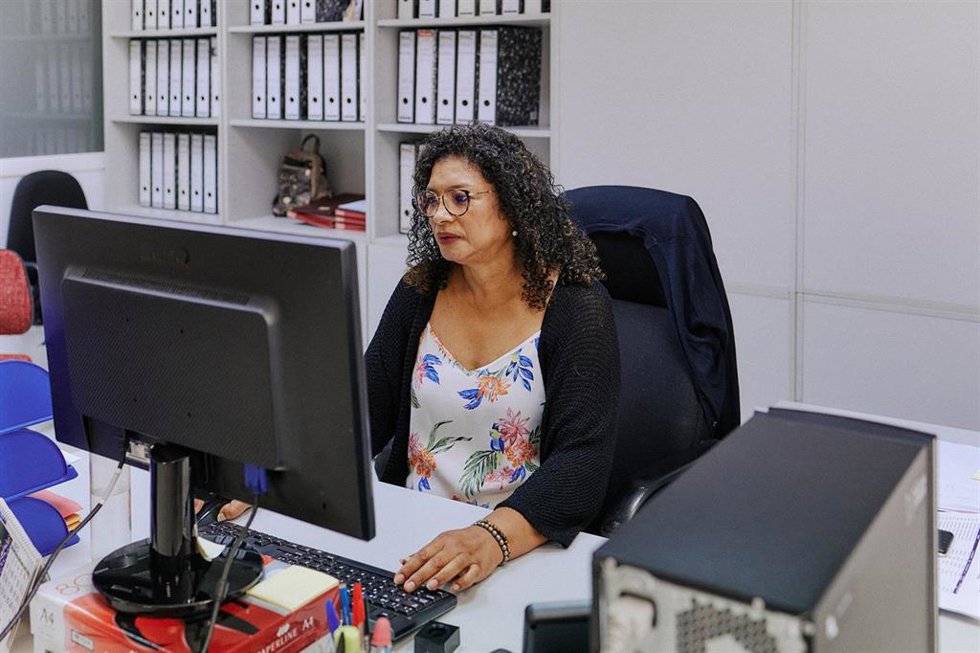 Archivo - El programa Incorpora de la Fundación la Caixa encuentra trabajo a más de cien personas vulnerables en Teruel en 2023.