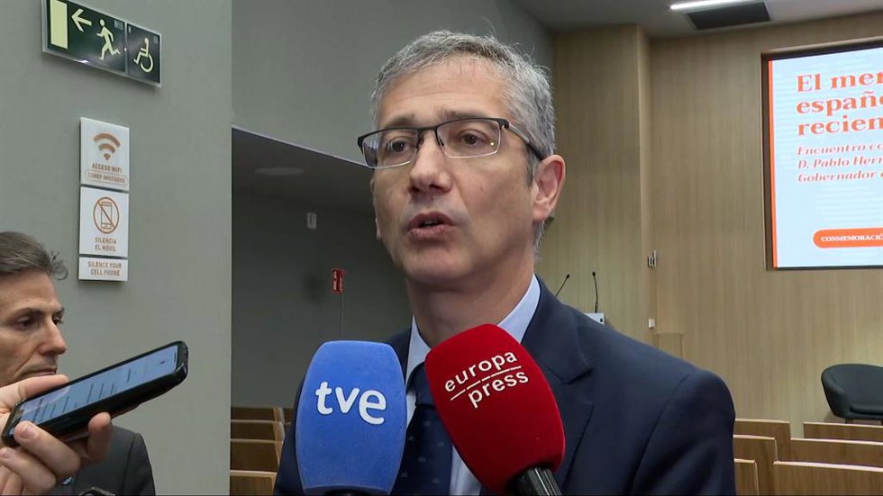 De Cos pide "no dar por sentada la buena evolución del mercado laboral"