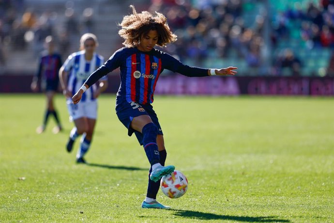 Archivo - Vicky Lopez of FC Barcelona in action during the Spanish Women Supercup, Final, football match played between Real Sociedad and FC Barcelona at Estadio Romano Jose Fouto on january 22, 2023, in Merida, Spain.