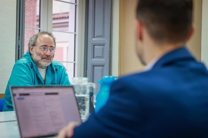 Archivo - El presidente de la Federación Regional de Vecinos de Madrid (FRAVM), Quique Villalobos