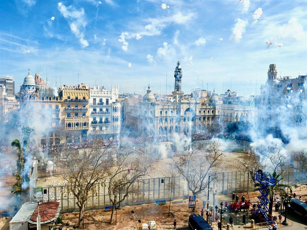 Archivo - Masclet a cargo de la Pirotecnia Zarzoso, a lunes 13 de marzo