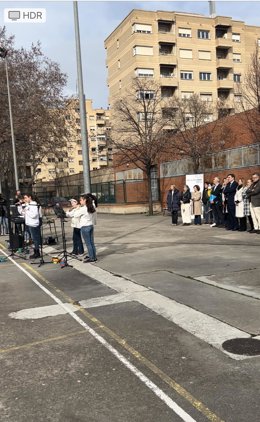 El CEIP Bretón de los Herreros ha homenajeado La Fuerza del Lazo Dorado' frente a las autoridades