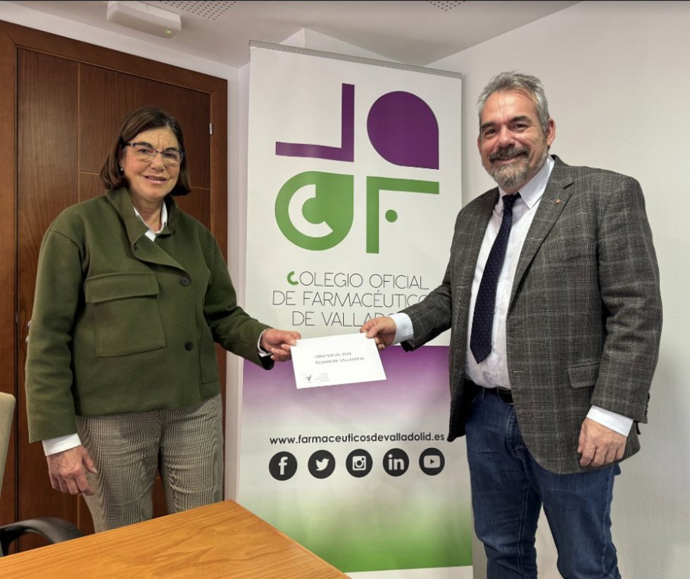El presidente de los farmacéuticos  junto a Mercedes Garrigo, de RedMadre.