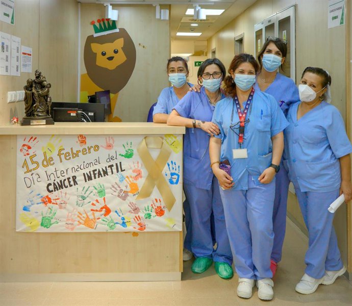 Profesionales de la Unidad de Oncohematología Pediátrica del Virgen del Rocío de Sevilla.