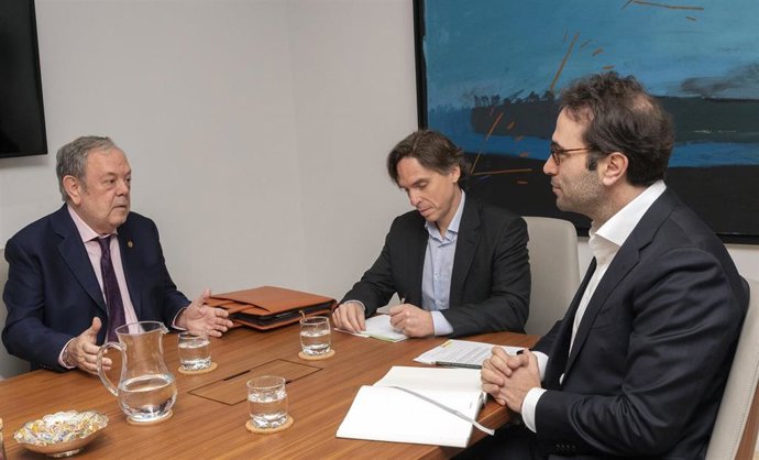 Reunión entre el consejero de Economía y Hacienda, Pedro Azpiazu, y el ministrio de Economía, Comercio y Empresa, Carlos Cuerpo.