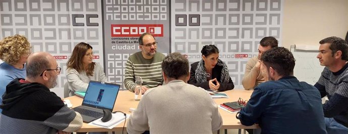 La secretaria de Acción Sindical de CCOO CLM, Nunzia Castelli, y el secretario general de CCOO de Ciudad Real, José Manuel Muñoz.