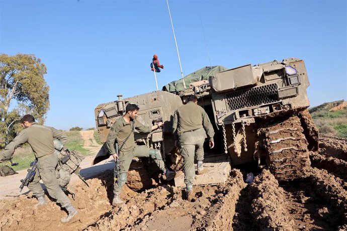 Militares del Ejército de Israel cerca de la frontera con la Franja de Gaza (archivo)