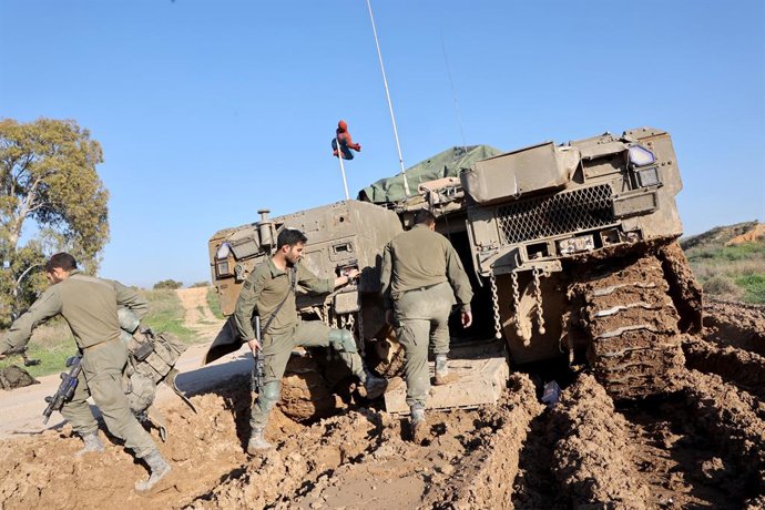 Militares del Ejército de Israel cerca de la frontera con la Franja de Gaza (archivo)