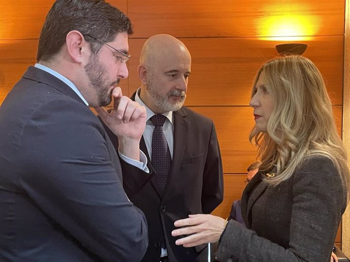 El vicepresidente primero del Gobierno de Aragón, Alejandro Nolasco, y la vicepresidenta segunda y portavoz del Ejecutivo, Mar Vaquero.