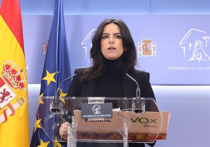 La portavoz de VOX en el Congreso, Pepa Millán, durante una rueda de prensa anterior a la Junta de Portavoces, en el Congreso de los Diputados, a 6 de febrero de 2024, en Madrid (España).