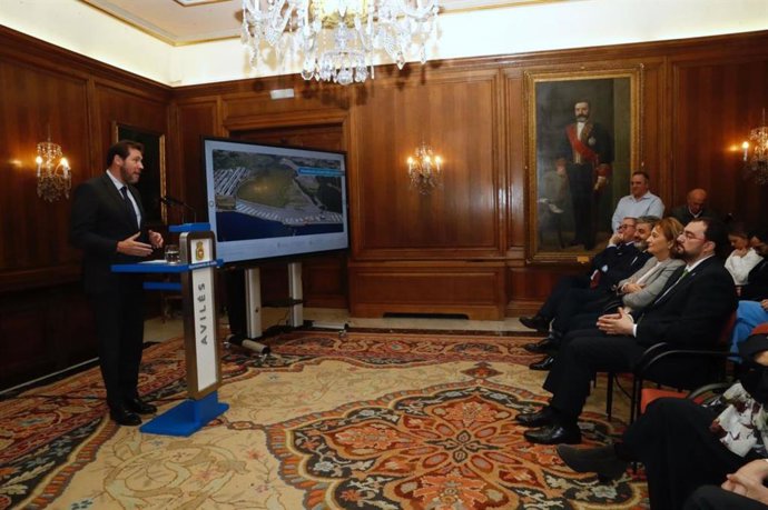 Óscar Puente, A La Izquierda