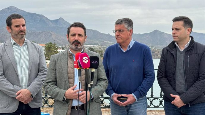 Rueda de prensa del PP de Málaga en Nerja.