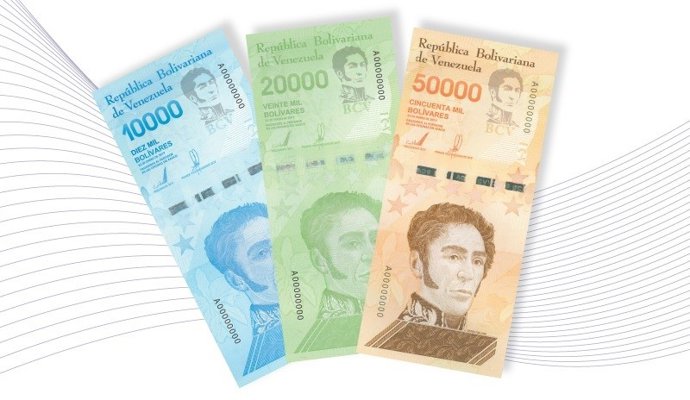Archivo - Billetes de bolívares en Venezuela
