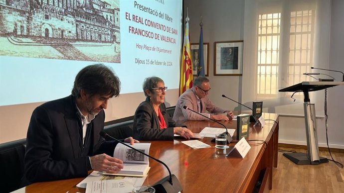 Presentación del libro 'El Real Convento de San Francisco de Valencia. Hoy Plaa de l'Ajuntament' en el CVC