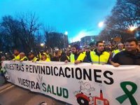 Alrededor de 8.500 personas se manifiestan en Pamplona reclamando mejoras para el sector agrario