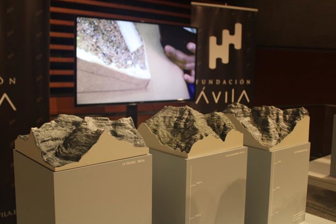 Exposición 'A Nivel' en el patio del Palacio Los Serrano de Ávila