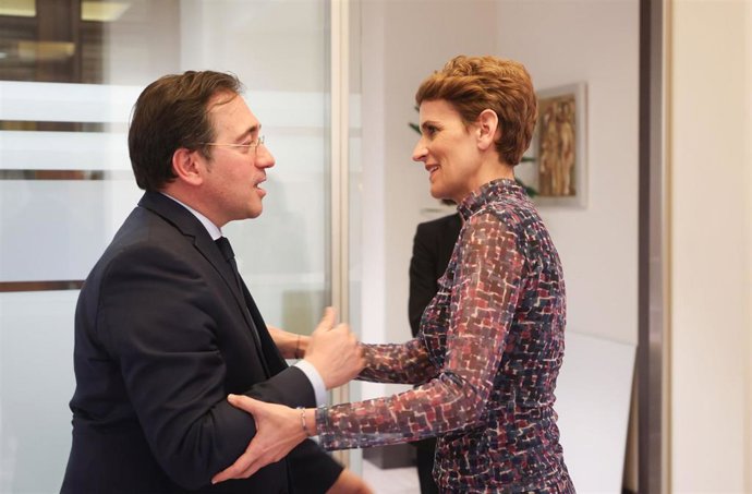 José Miguel Albares y María Chivite.