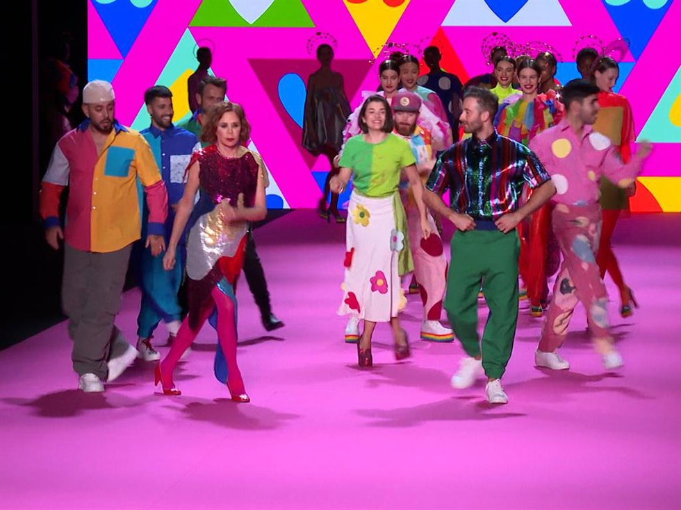 Agatha Ruiz de la Prada ha presentado sus propuestas en la MBFWM