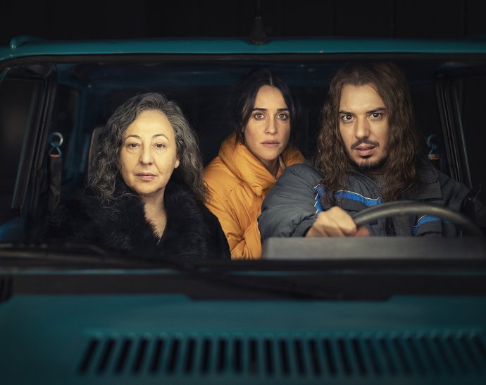 Archivo - El thriller teatral ‘Nuestros actos ocultos’ y el circo teatro ‘Latas’, este fin de semana en el Teatro Bretón