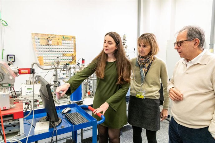 Paper Avelino Corma i Patricia Concepción Heydorn. Captació de CO2 a temperatura ambiente. Investigació, cincia, sostenibilitat.