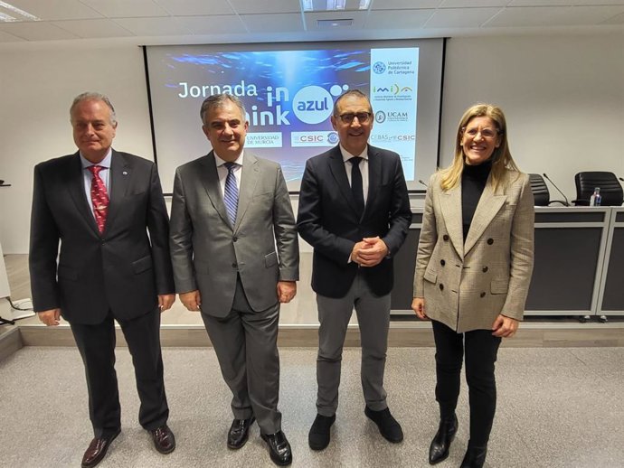 El consejero de Medio Ambiente, Universidades, Investigación y Mar Menor, Juan María Vázquez, inaugura junto al rector de la Universidad de Murcia, José Luján, la II Jornada de coordinación del Plan Complementario en Ciencias Marinas ThinkinAzul