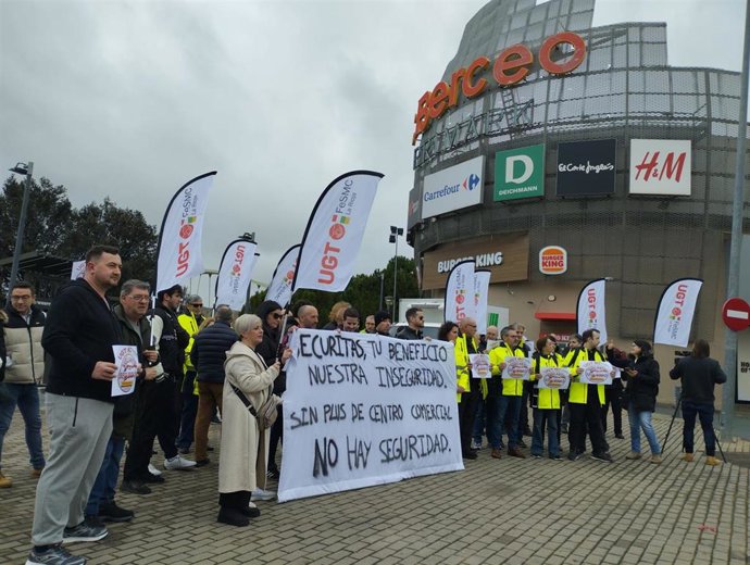 Concentración de vigilantes de seguridad privada en Logroño