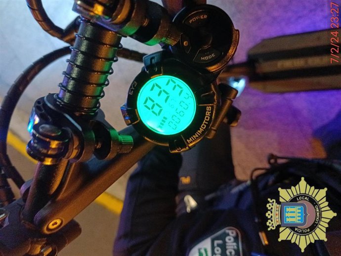 La Policía Local de Logroño inmoviliza dos patinetes modificados para alcanzar velocidades superiores a los 85 Km/h