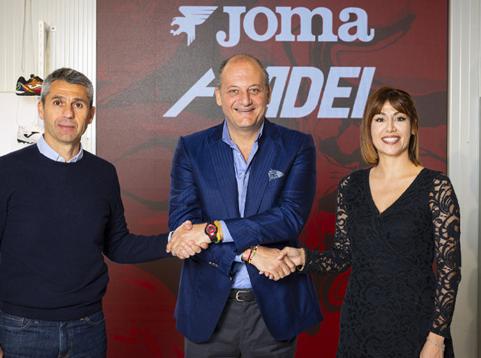 Joma será patrocinador técnico de calzado del circuito A1 Pádel.