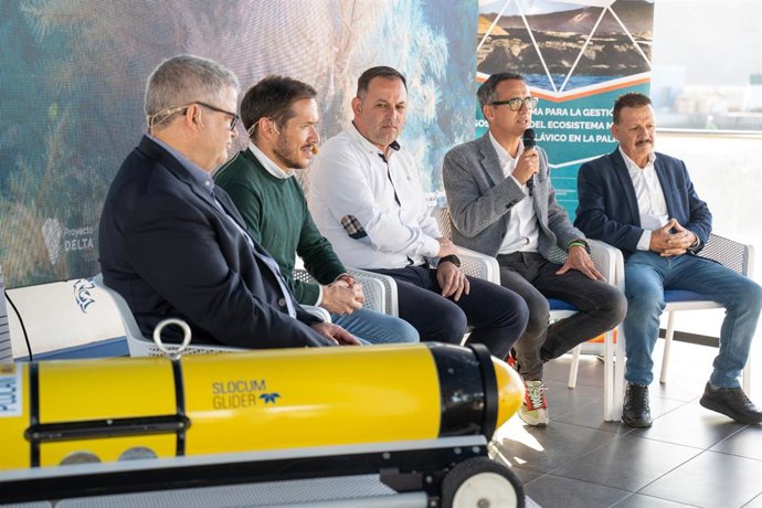 Autoridades regionales y locales en la presentación del proyecto 'Delta'