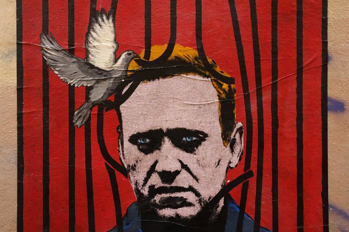 Archivo - January 25, 2021, Rome, Rome, Italy: A poster by street artist Harry Greb depicting Russian opposition leader Alexei Navalny has appeared in downtown Rome, January 25, 2021