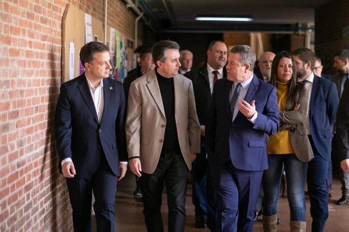 El presidente de Castilla-La Mancha, Emiliano García-Page, pone en la ciudad de Albacete la primera piedra del Centro de Referencia de Alzheimer.