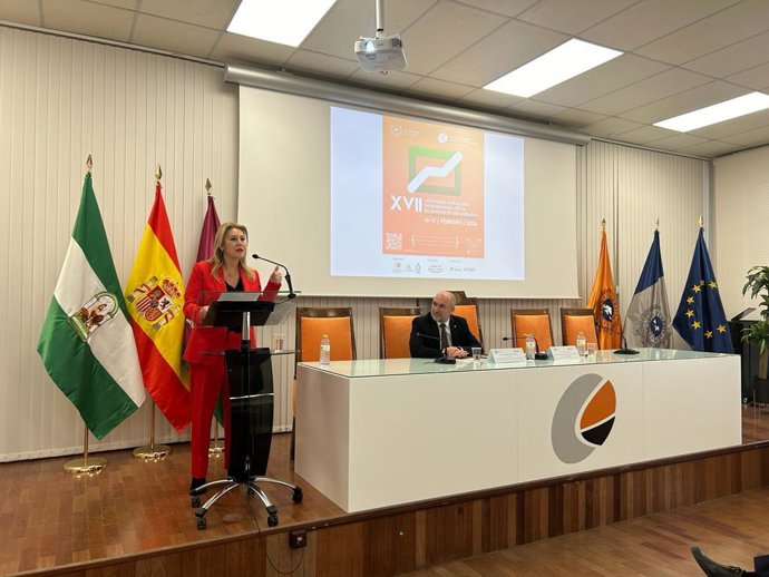 La consejera de Economía, Hacienda y Fondos Europeos, Carolina España, en una jornada de la UMA.