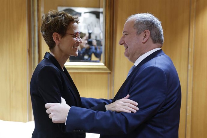 La presidenta de Navarra, María Chivite, se reúne con el ministro de Industria y Turismo, Jordi Hereu.