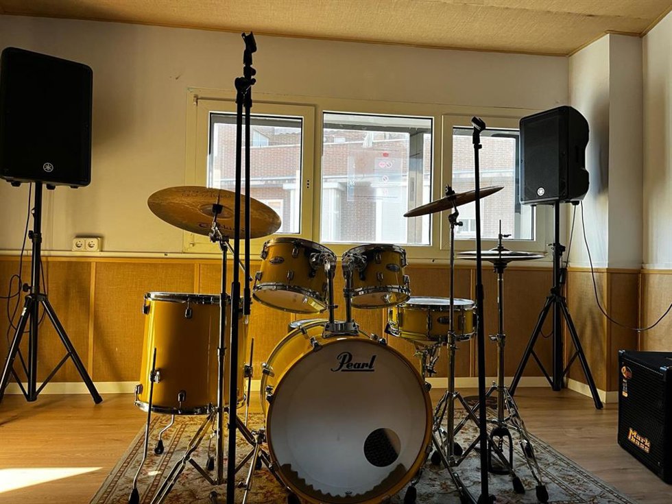 Cuatro locales de ensayo de Carabanchel buscan grupos emergentes para ayudarles a impulsar sus carreras en la música