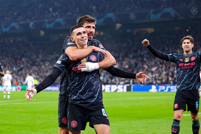 Phil Foden y Rúben Dias con el Manchester City