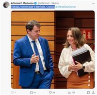 Mañueco agradece el "trabajo, honestidad y dignidad" de González Corral después de que Puente la llamara "sinvergüenza"