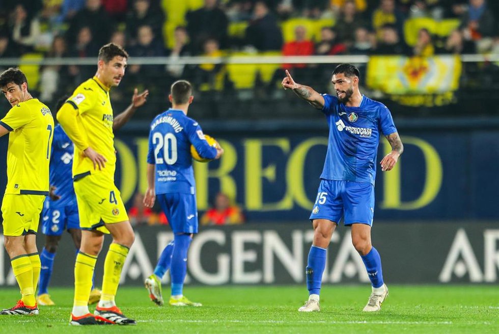 Omar Alderete of Getafe protest during the spanish league, La Liga EA Sports, football match played between Villarreal CF and Getafe CF at Estadio de la Ceramica on February 16, 2024, in Villarreal, Spain.