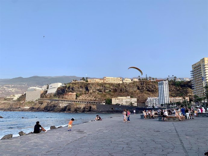 Playa de Martiánez, en la ciudad turística de Puerto de la Cruz