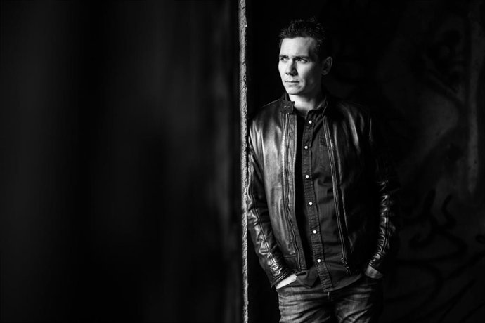 Archivo - El escritor salmantino Alberto Muriel, que presenta su nueva novela 'Rómpeme, mátame' este martes en el Teatro Liceo (Salamanca).