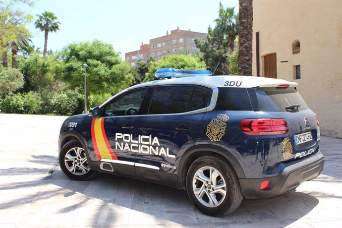 Archivo - Imagen de archivo de un coche de la Policía Nacional