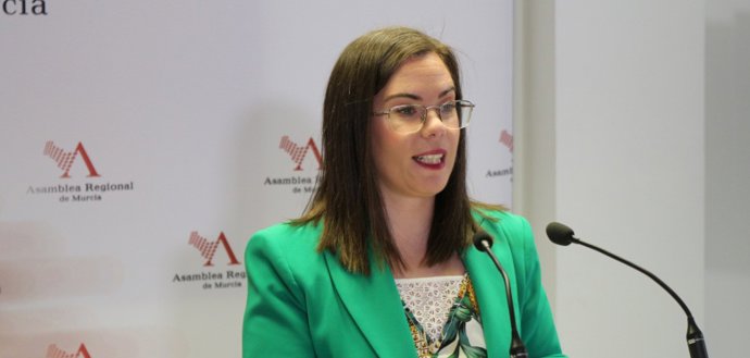 La secretaria de Servicios Sociales del PSOE de la Región de Murcia y diputada regional, Toñi Abenza