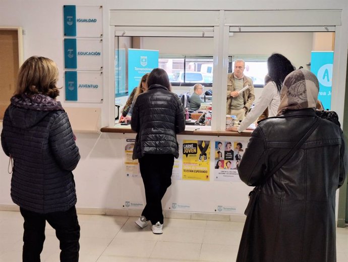 Torremolinos ofrece un servicio de información personalizada sobre la Zona de Bajas Emisiones