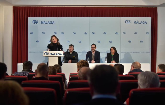 La presidenta del PP de Málaga, Patricia Navarro, participa en el Congreso Local del PP de Archidona.