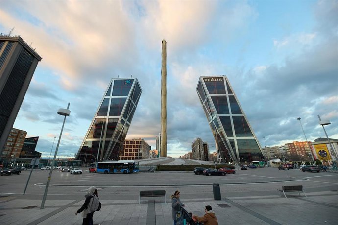 Vista del Obelisco de Calatrava, en la Plaza de Castilla, a 16 de febrero de 2024, en Madrid (España).