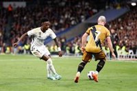 El Real Madrid se toma el vermú en Vallecas